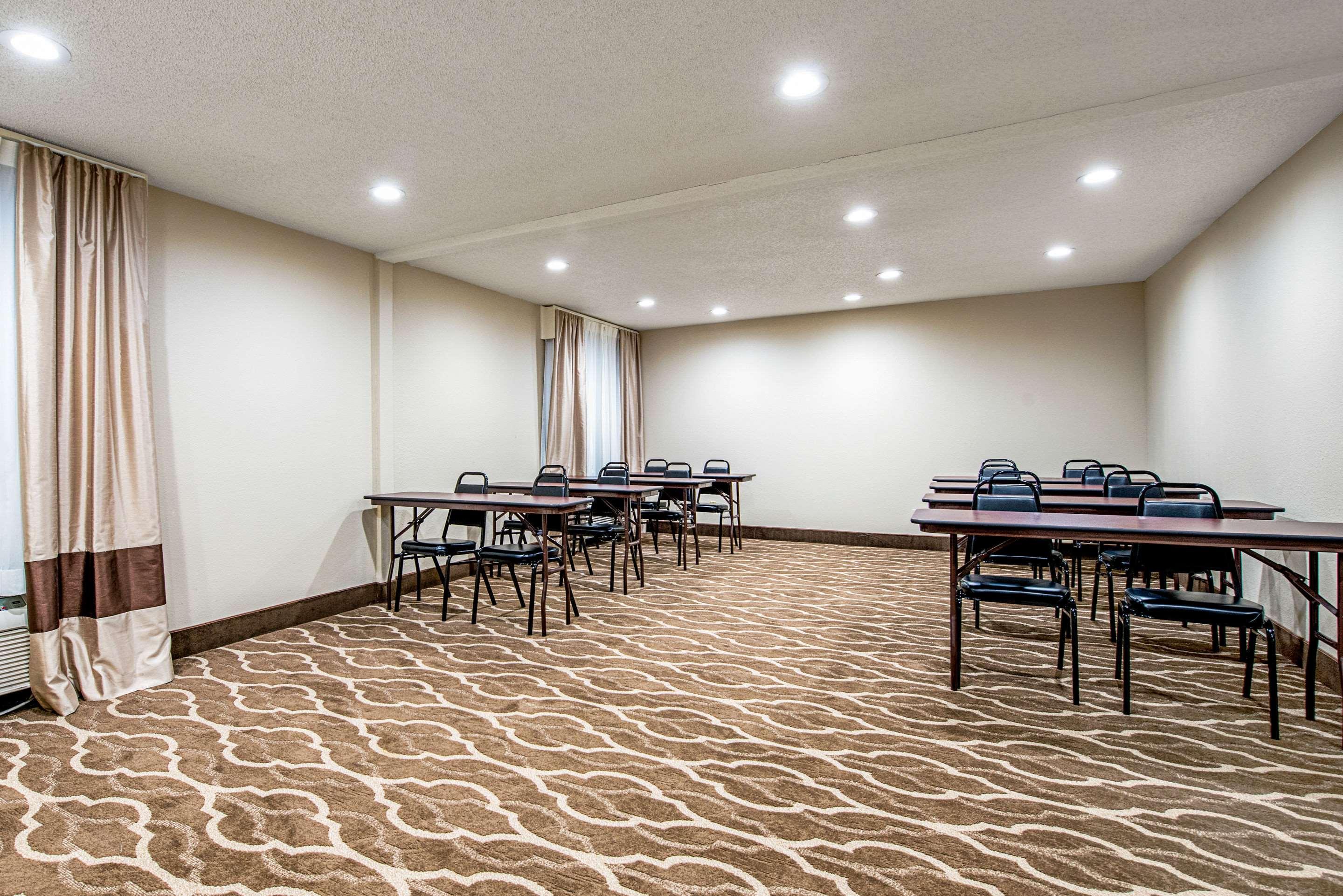Comfort Inn Matteson - Chicago Экстерьер фото