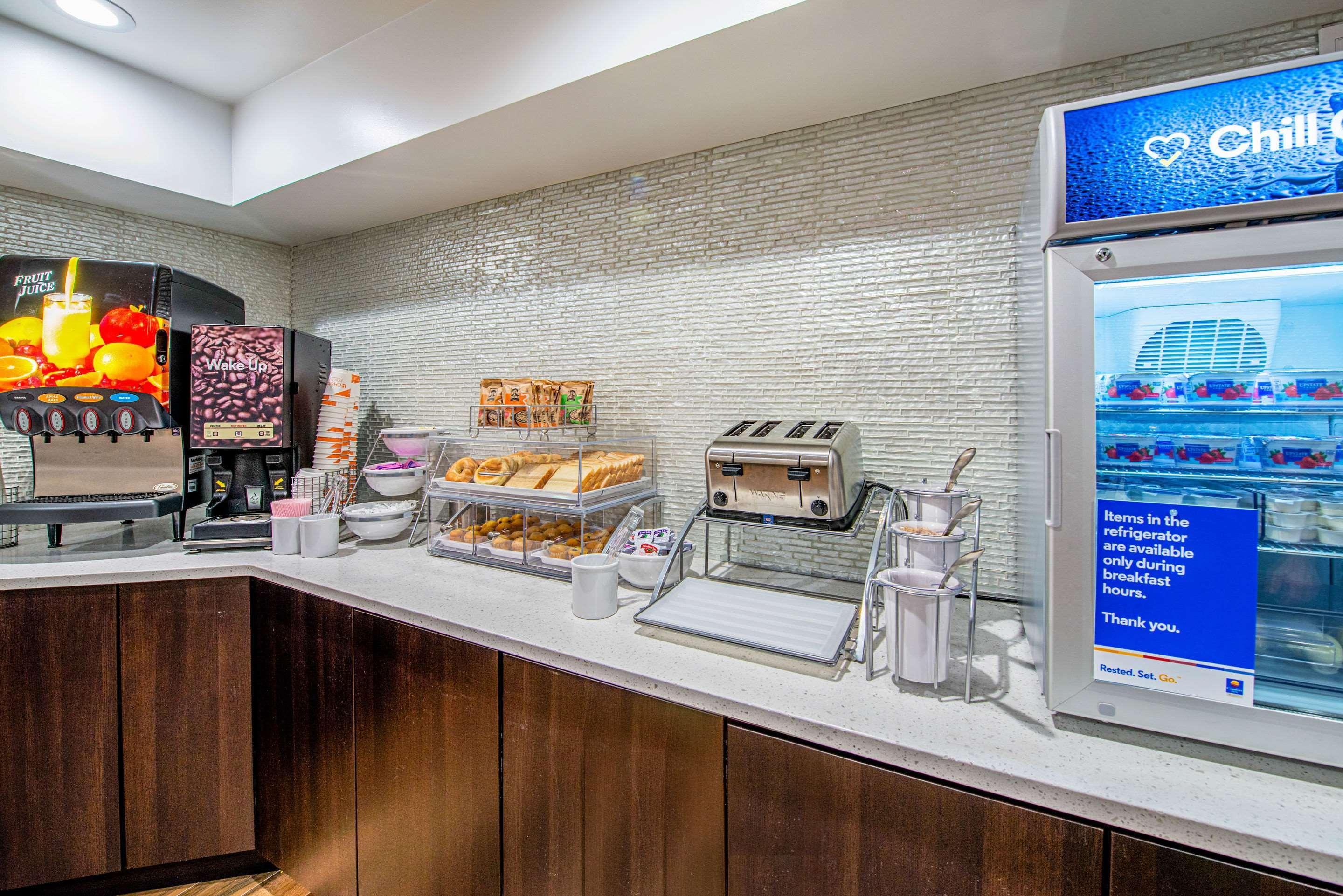 Comfort Inn Matteson - Chicago Экстерьер фото