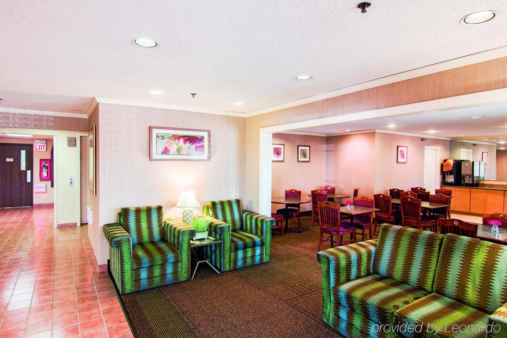 Comfort Inn Matteson - Chicago Экстерьер фото