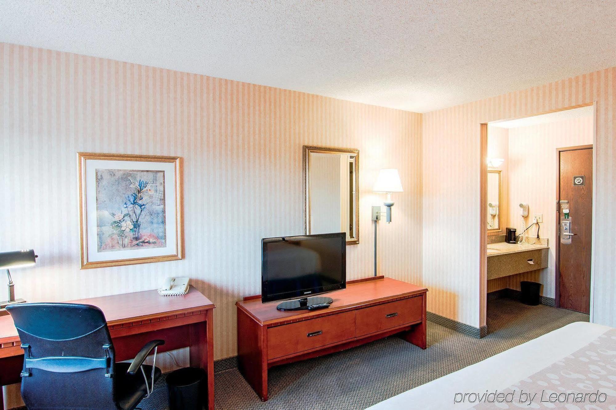 Comfort Inn Matteson - Chicago Экстерьер фото